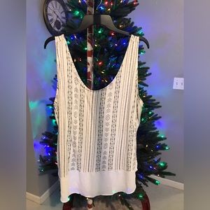 $10 Maunces very cute good condition, sz.2 shirt